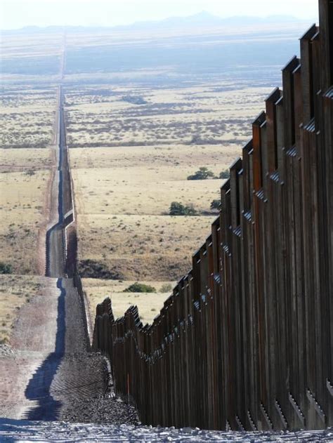 FACT CHECK: Mexico-Guatemala Border Wall | Us mexico border wall ...