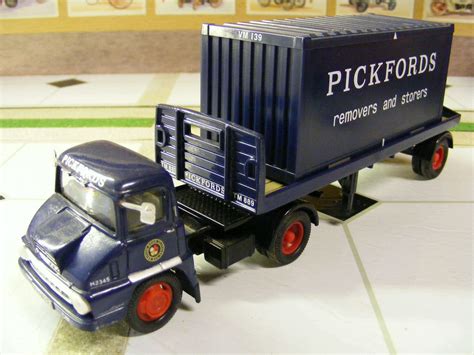 Ford Thames Trader | Model Trucks | hobbyDB