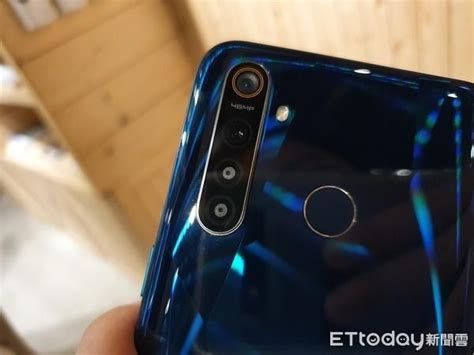 【情報】realme活力「四攝」4800萬畫素敢越級新作realme Q 登場 智慧型手機 哈啦板 巴哈姆特