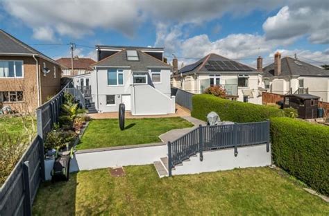 3 Bed Detached House For Sale In Staddon Park Road Plymouth Devon Pl9