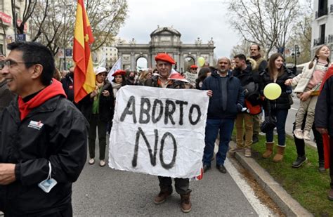 Mais De Mil Pessoas Protestam Em Madri Contra O Aborto Jovem Pan