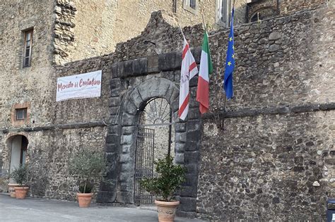 Castello Di Terrarossa Licciana Nardi Lunigiana Massa Carrara