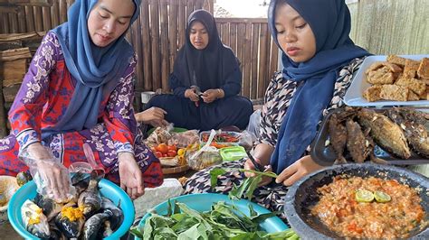 Masakan Kampung Emang Bikin Ngiler Sambel Goreng Ikan Asin Lalaban