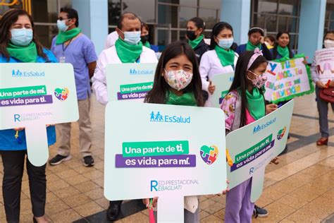 Essalud Perú On Twitter Hospital Rebagliati De Essalud Realizó Colorido Pasacalle Para