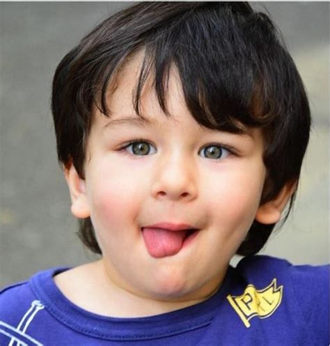 Taimur Ali Khan to debut alongside SRK ? | RITZ