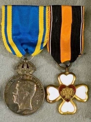 St Class Order Of Saint Anna With Swords And Other Awards Of Major