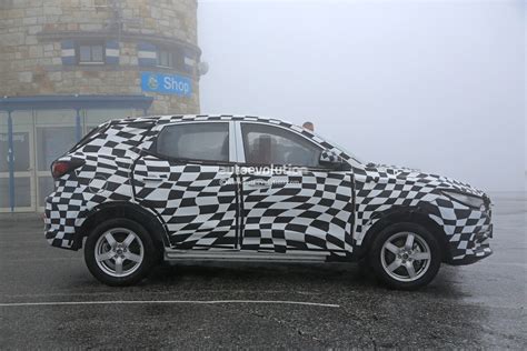 New MG SUV Prototype Makes Spyshot Debut, Looks Promising - autoevolution