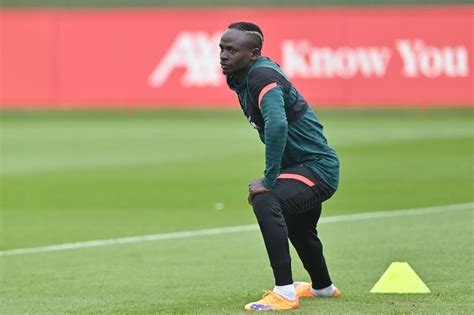 Fc Liverpool Will Sadio Mane Halten Unstimmigkeiten Beim Gehalt