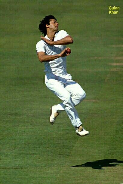 World best bowling action, Imran Khan | Imran khan cricketer, Imran ...