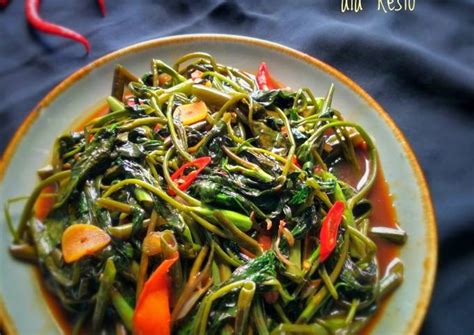 Resep Tumis Kangkung Saos Tiram Ala Resto Oleh Nanan Wahyuni Cookpad