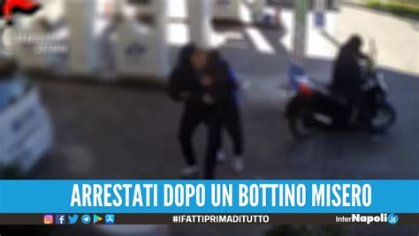 Baby Rapinatori In Azione Nel Napoletano Pistola In Pugno Contro Il