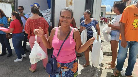 Prefeitura Da Barra Realiza Entrega De Peixes Da Semana Santa