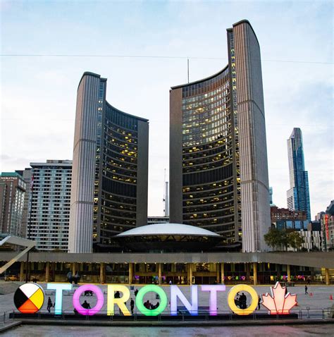 10 Best Eastern Canada Coach / Bus Tours 2025/2026 - TourRadar