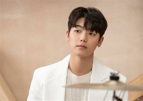 Berusia 30 Tahun 10 Potret Kang Min Hyuk Yang Stunning