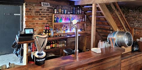 Hire A Bar In Surrey Hops And Bubbles Mobile And Outside Bars