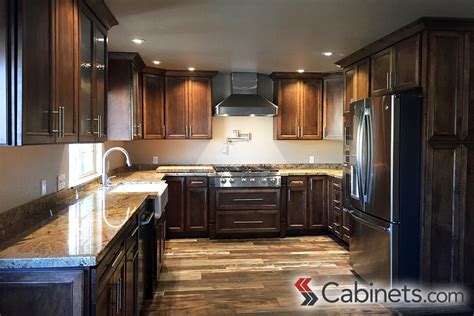 Pecan Colored Kitchen Cabinets Things In The Kitchen