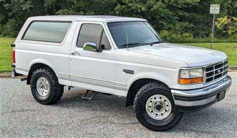 NO RESERVE 83K MILES OJ SIMPSON BRONCO 4X4 5 0L LEATHER XLT SUPER