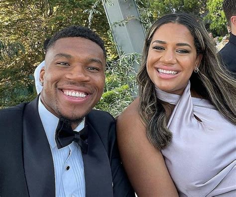 Who is Giannis Antetokounmpo's Girlfriend, Mariah Riddlesprigger?