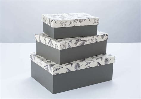 Caja Decorativa En Cart N Industrial Flores Nica Base Gris