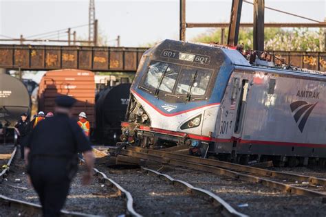 Amtrak Train Derails In Philadelphia Disastrous Mess Leaves 6 Dead