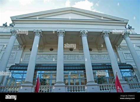 Covent Garden Opera House, Covent Garden, London, UK - Royal Opera ...