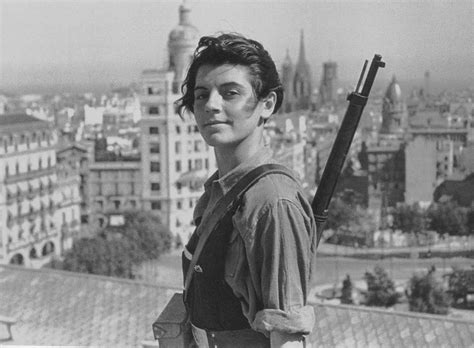 Gerda Taro A Mulher Por Tr S De Robert Capa Grandes Fot Grafas Da