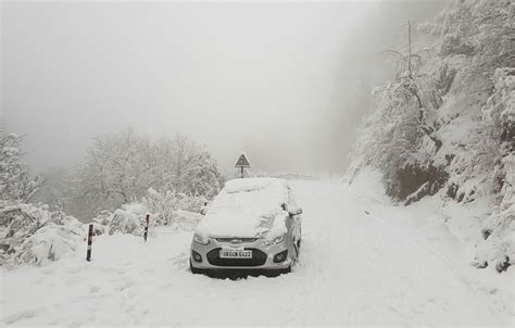 Heavy Snowfall in Kumaon and Garhwal Regions | Nav Uttarakhand