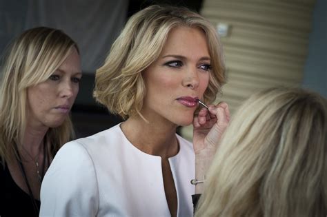 Megyn Kelly Poses On Desk While Mocking Rival MSNBC Host - The Spun