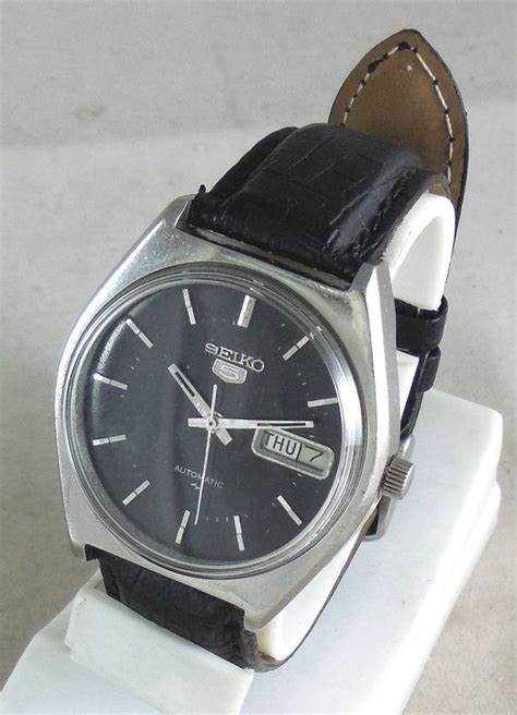 Original VINTAGE SEIKO 5 Automatic 17J Japan 6309 8020 Running Watch D