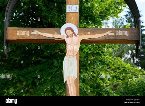 Crucifijo Bizantino Cerca De La Iglesia Cat Lica Griega De La Sant Sima