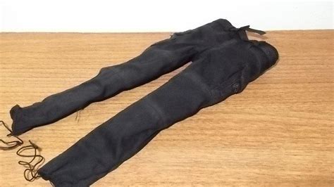 HOT TOYS MMS194 浴血任務2 巴尼羅斯 席維斯史特龍 單賣 黑色長褲1條含腰帶 全新品 露天市集 全台最大的網路購物市集