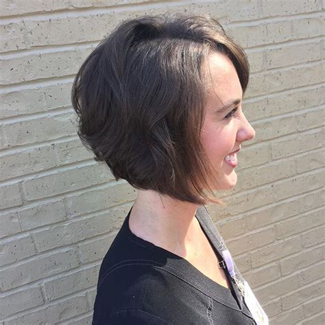 22 Popular Angled Bob Haircuts Youll Want To Copy Hairstyles Weekly