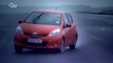 Imcdb Org Toyota Yaris Vvt I Sr Nsp In Fifth Gear