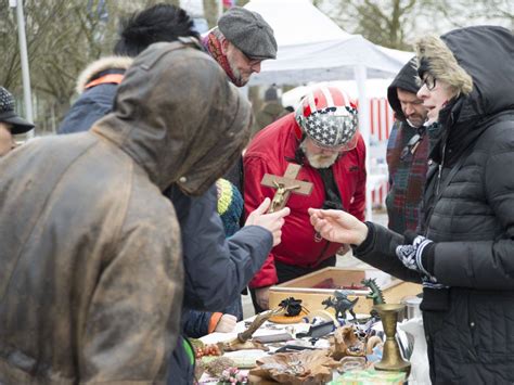 Er Ffnung Rheinauen Flohmarkt In Bonn