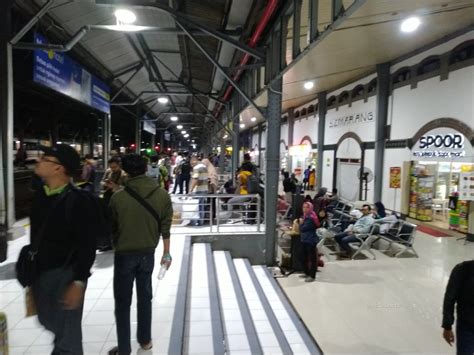 Mengejar Kereta Gumarang Dari Kota Semarang Ke Jakarta