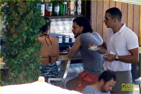 Kit Harington Goes Shirtless Bares Ripped Body Again In Rio Photo 3545900 Kit Harington