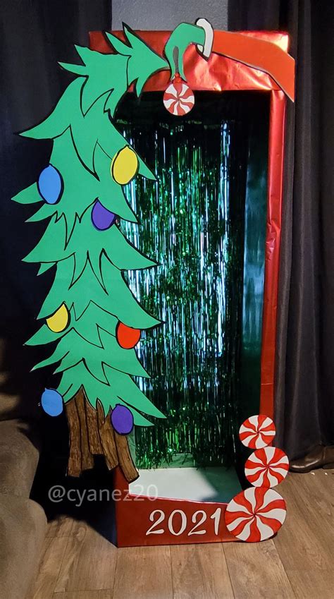 Festive DIY Christmas Photobooth