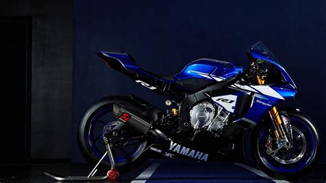 2022 Yamaha R1 Wallpaper Hd