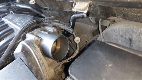 Где находится клапан вентиляции картерных газов на рено логан 1.4 - 90 фото