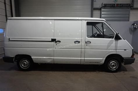 4690 RENAULT TRAFIC T 1100 D 58CV VENTE DE VEHICULES UTILITAIRES ET