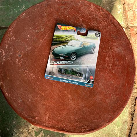 Jual Hot Wheels Premium Modern Classic Mazda MX Miata