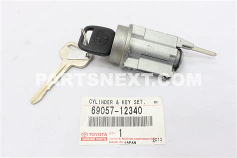 Toyota 69057 12340 CYLINDER KEY SET IGNITION SWITCH LOCK