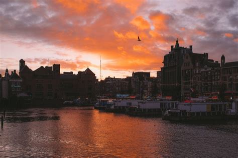 Simply 10 Beautiful Photos of Sunset Over Amsterdam