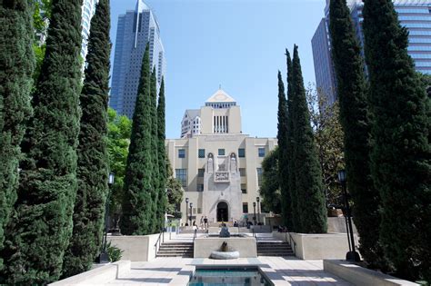 L.A. Central Library | Explore | Metrolink