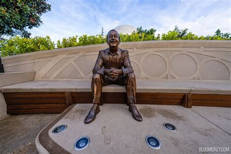 Photos Video World Celebration Opens With Walt The Dreamer Statue