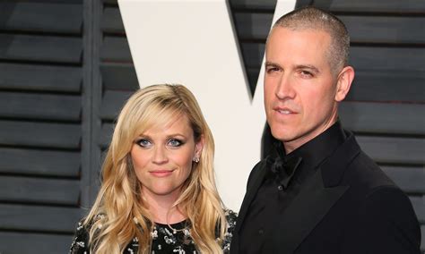 Reese Witherspoon Reveals Divorce Days Before Anniversary