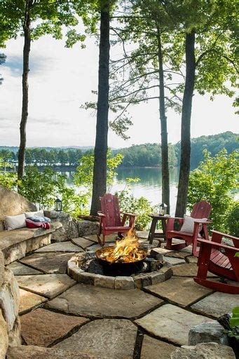 25 Serene Lake House Landscaping Ideas To Blend With Nature