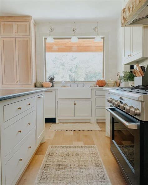 Wood And White Elements In Kitchen Soul Lane