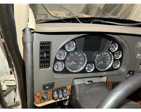 Kenworth T680 Dash Panel In Sioux Falls Sd 25570587