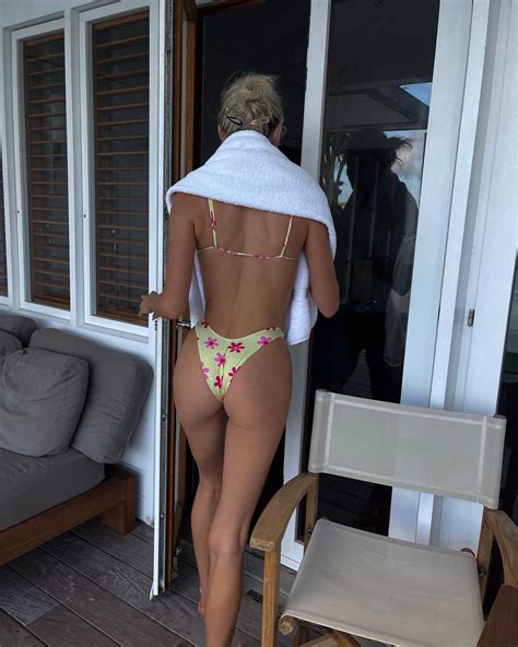 Model Crush: Elsa Hosk Bikini